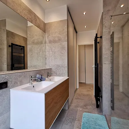 Luxury Assalit Lägenhet